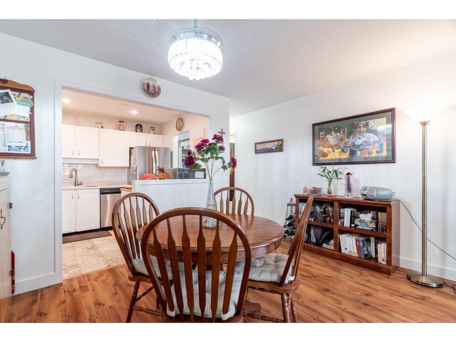 204 15130 ROPER AVENUE, White Rock