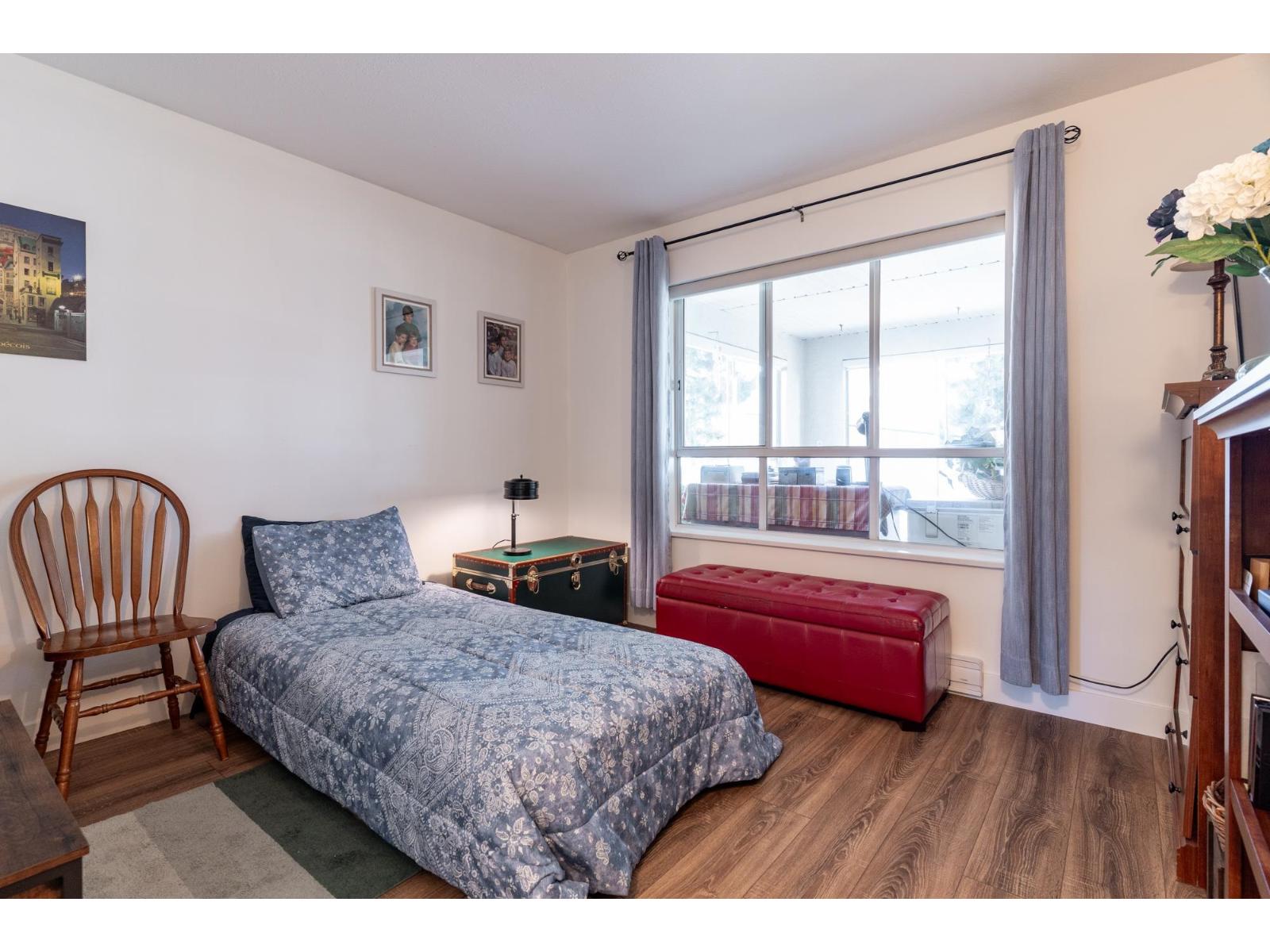 204 15130 ROPER AVENUE, White Rock