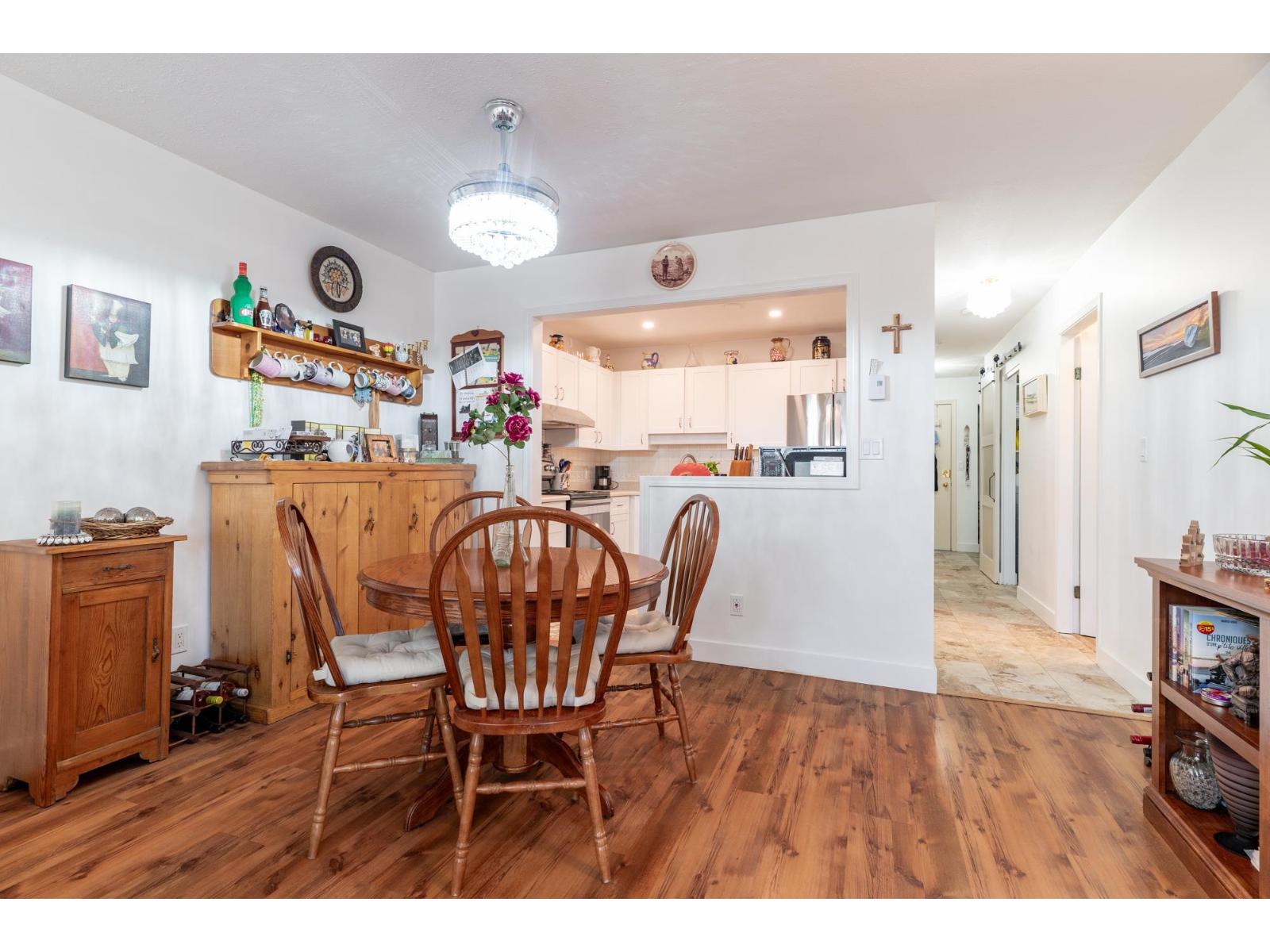 204 15130 ROPER AVENUE, White Rock