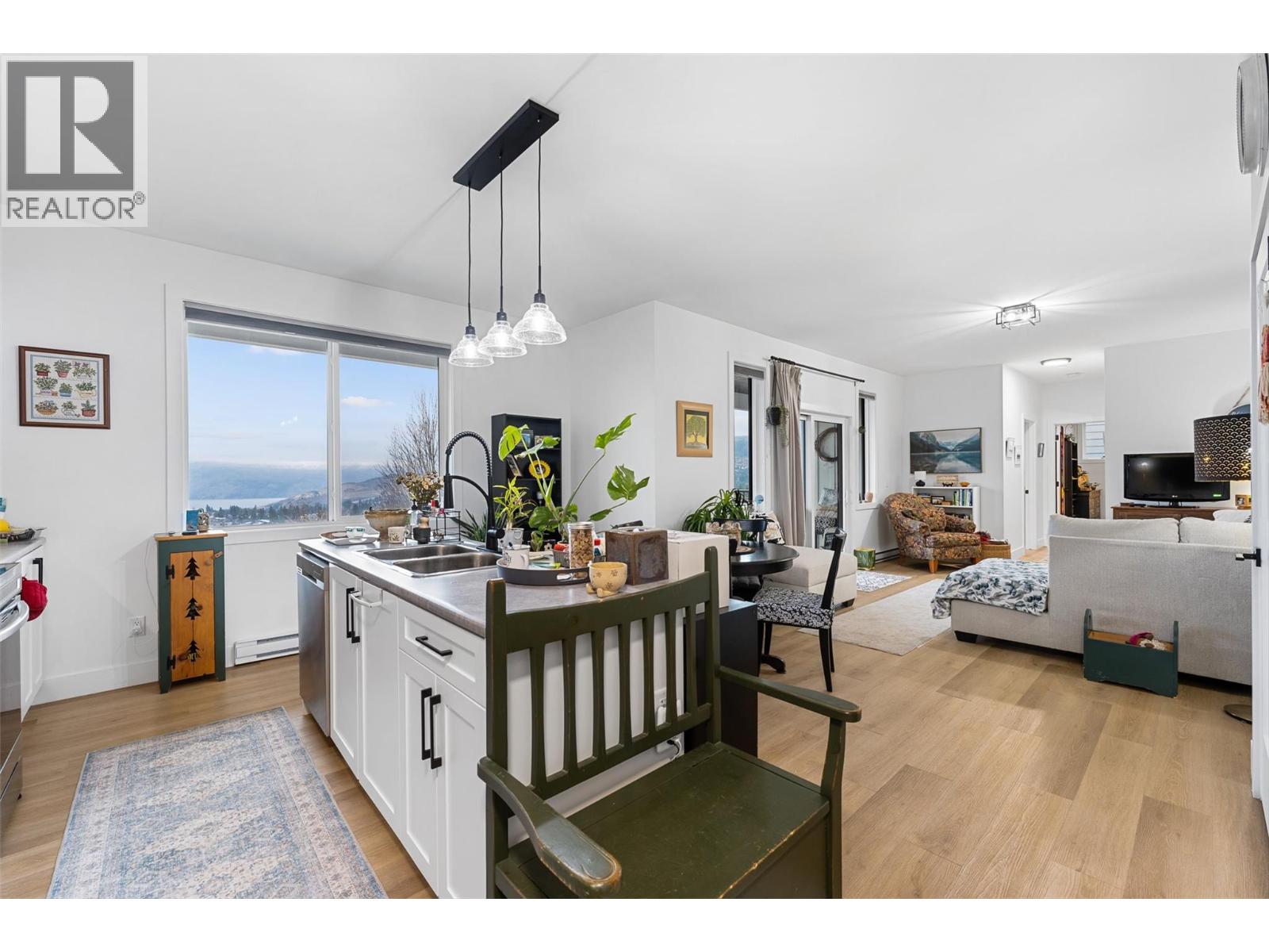  2839 Copper Ridge Drive, West Kelowna