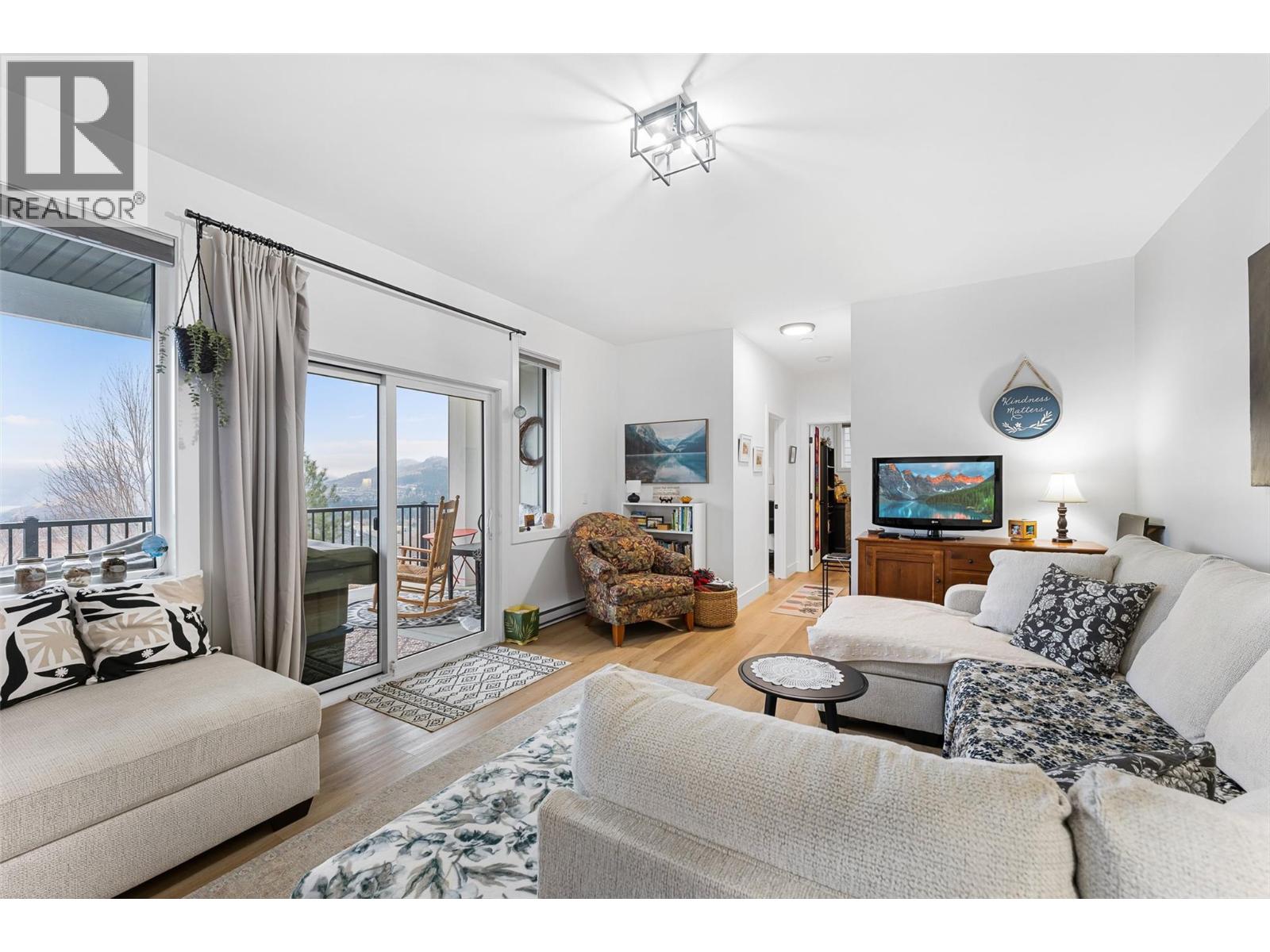  2839 Copper Ridge Drive, West Kelowna