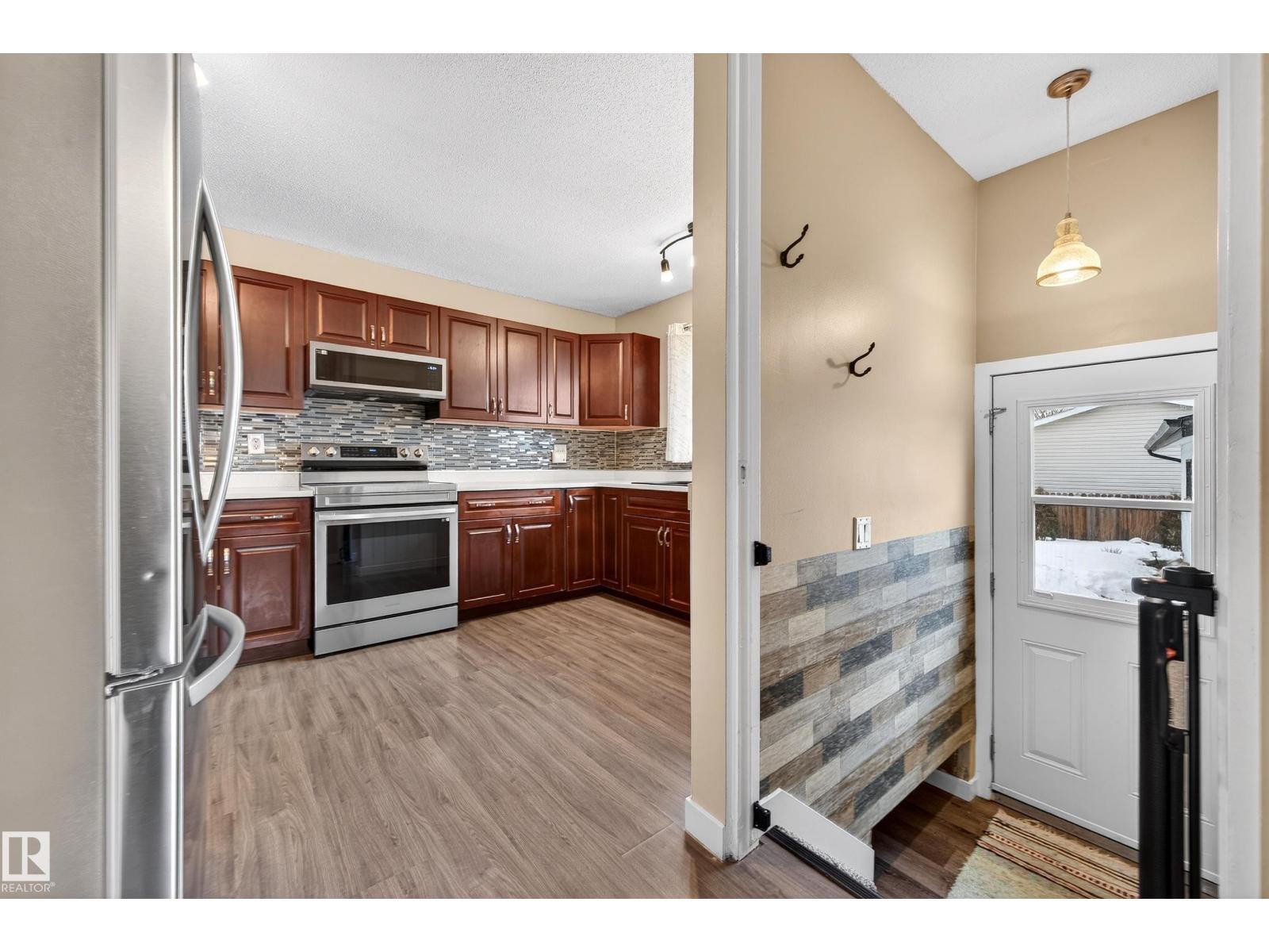 8938 94 AV, Fort Saskatchewan