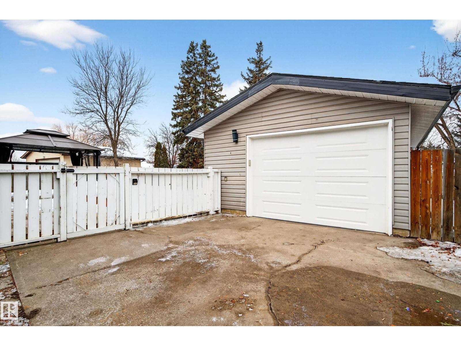 8938 94 AV, Fort Saskatchewan