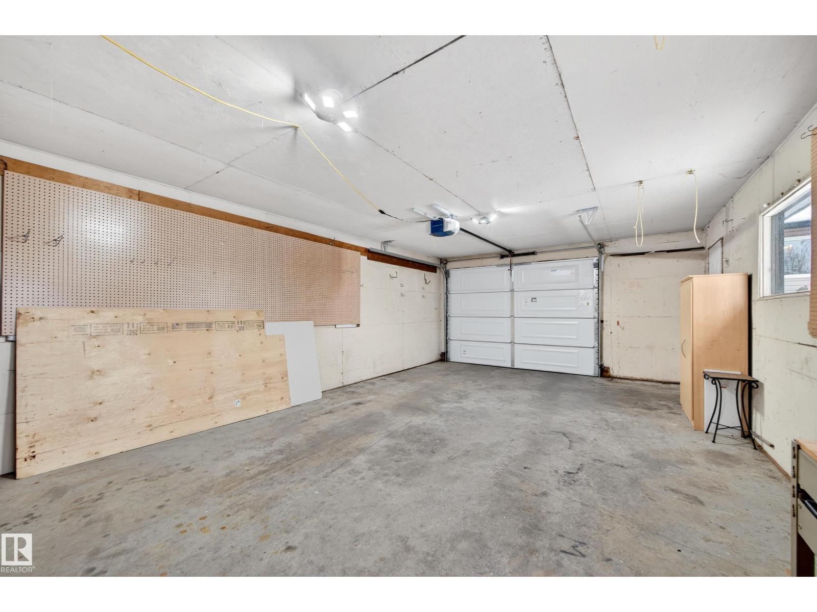 8938 94 AV, Fort Saskatchewan