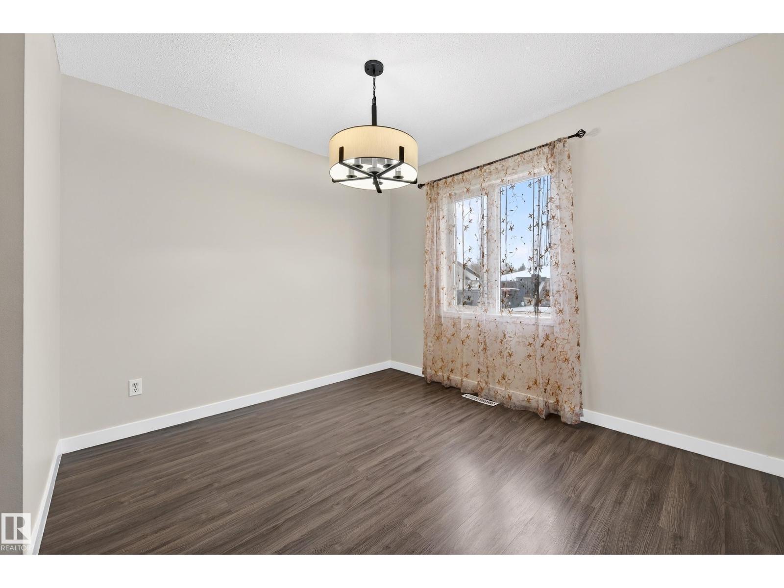 8938 94 AV, Fort Saskatchewan