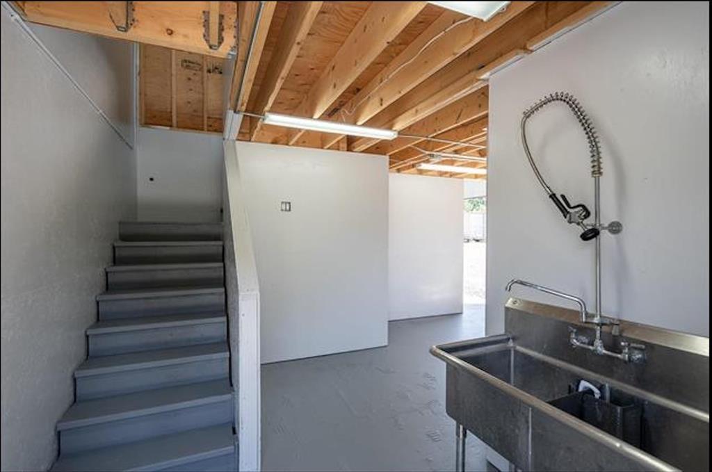 23009 FRASER HIGHWAY, Langley