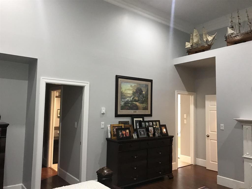 23009 FRASER HIGHWAY, Langley