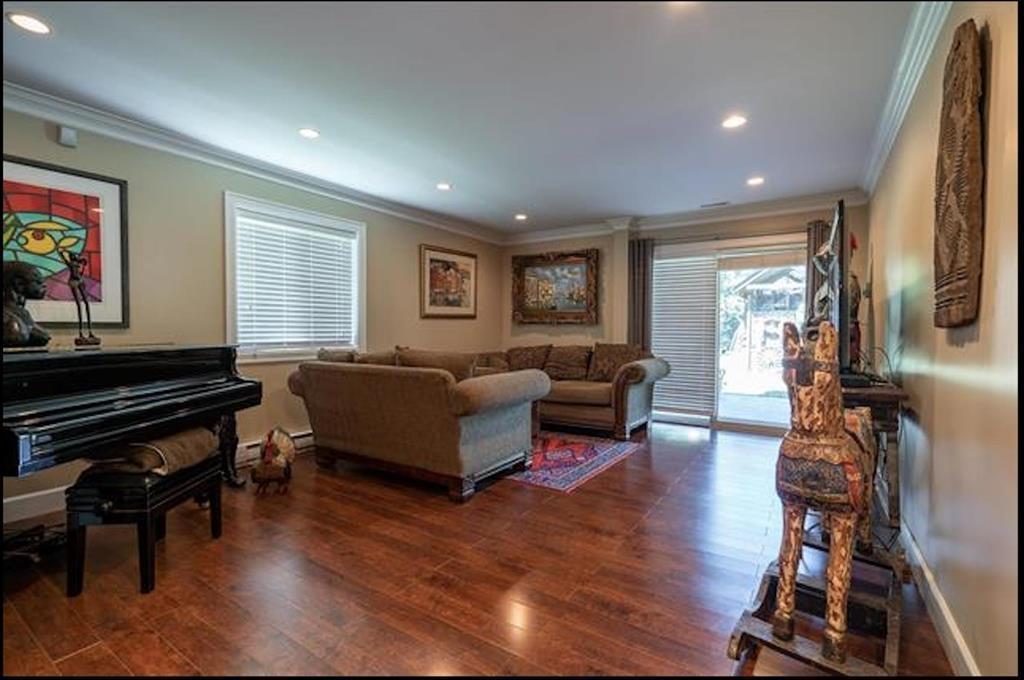 23009 FRASER HIGHWAY, Langley