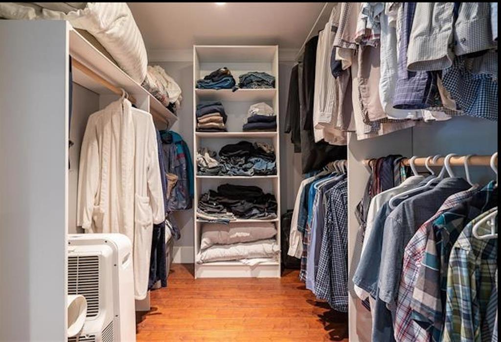 23009 FRASER HIGHWAY, Langley