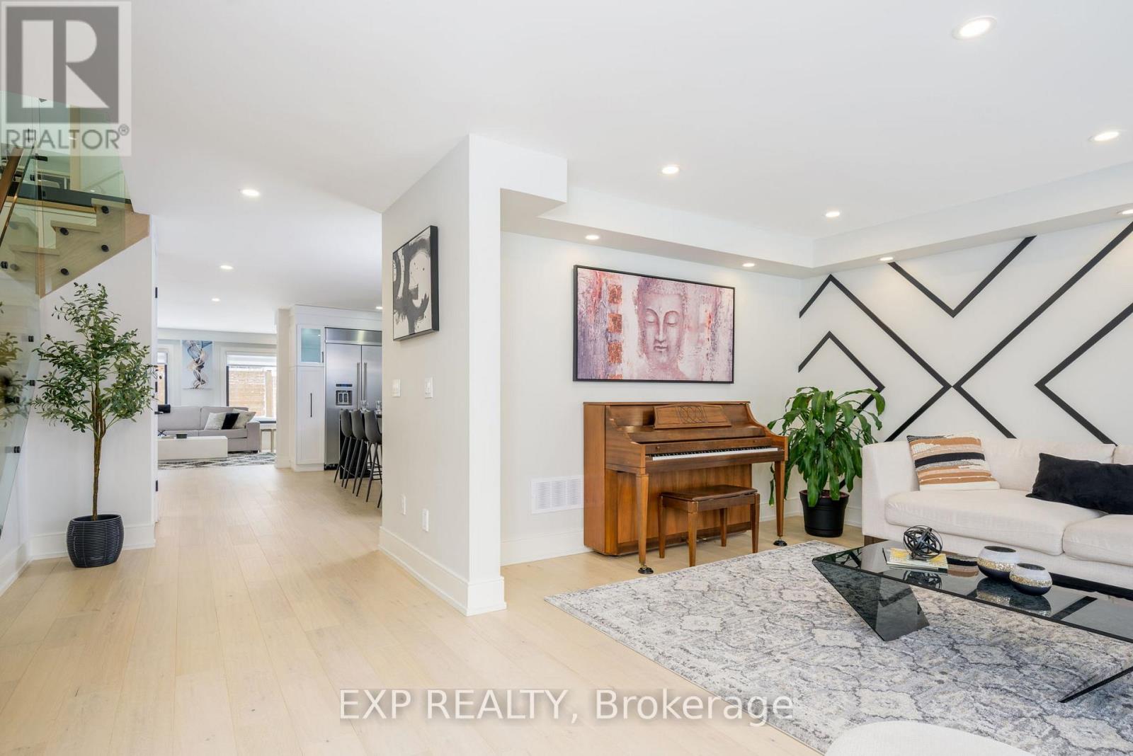 1279 WINTERBOURNE DRIVE - Photo 4 of 41, Oakville (CV Clearview), Ontario