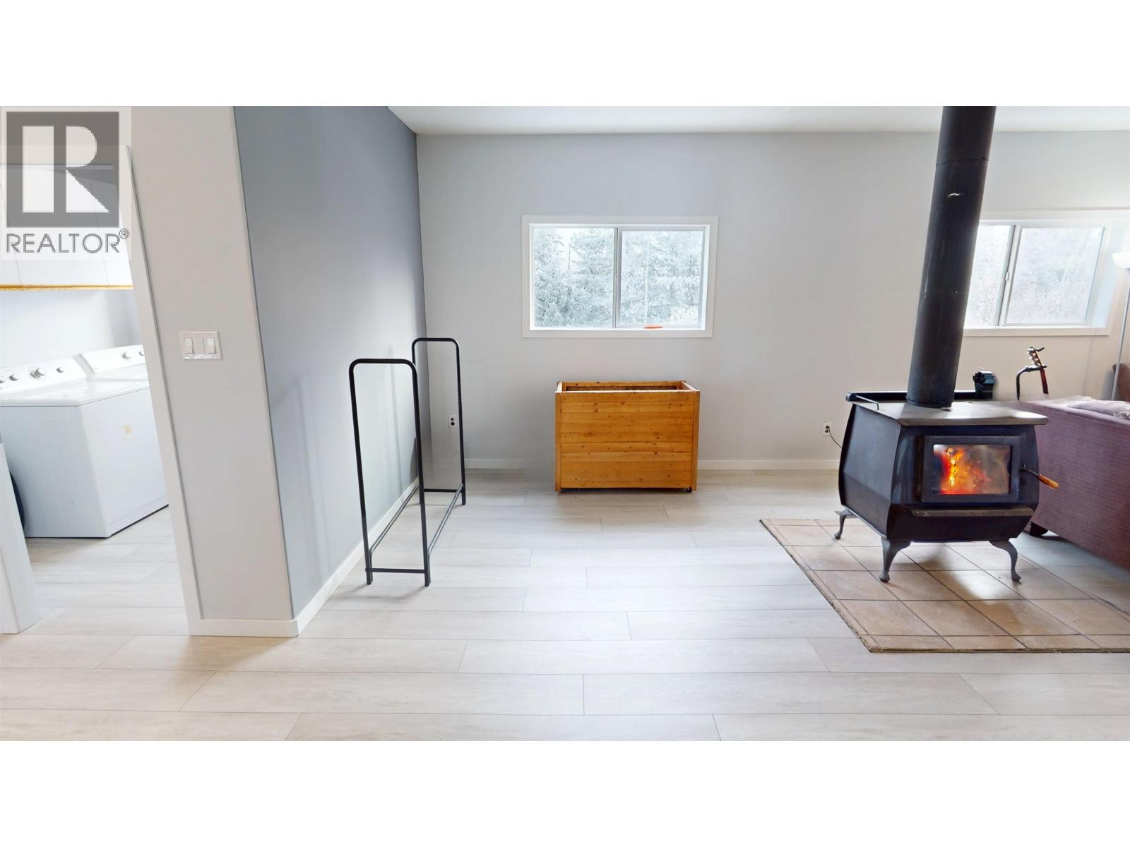 2107 RAWLINGS ROAD, Quesnel