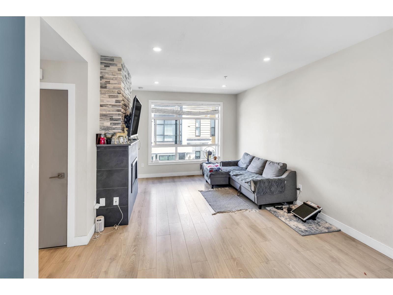 209 46150 THOMAS ROAD, Vedder Crossing, Chilliwack