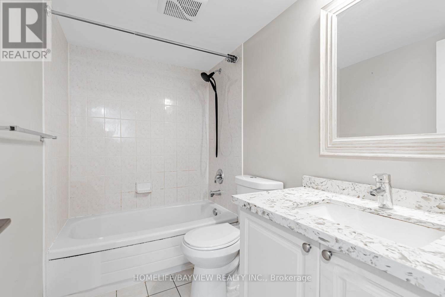 #1015 18 PARKVIEW AVENUE - 22