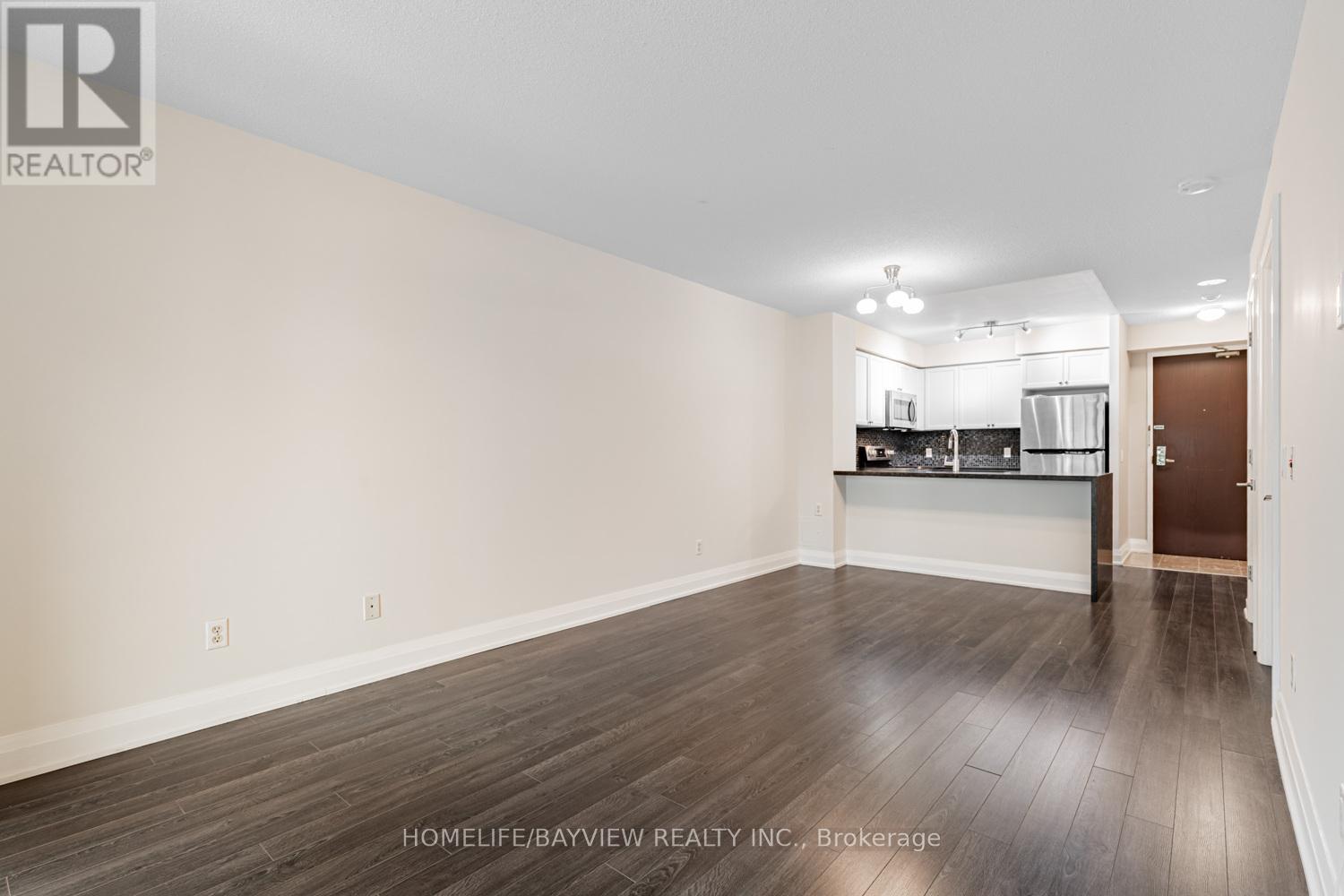 #1015 18 PARKVIEW AVENUE - 8