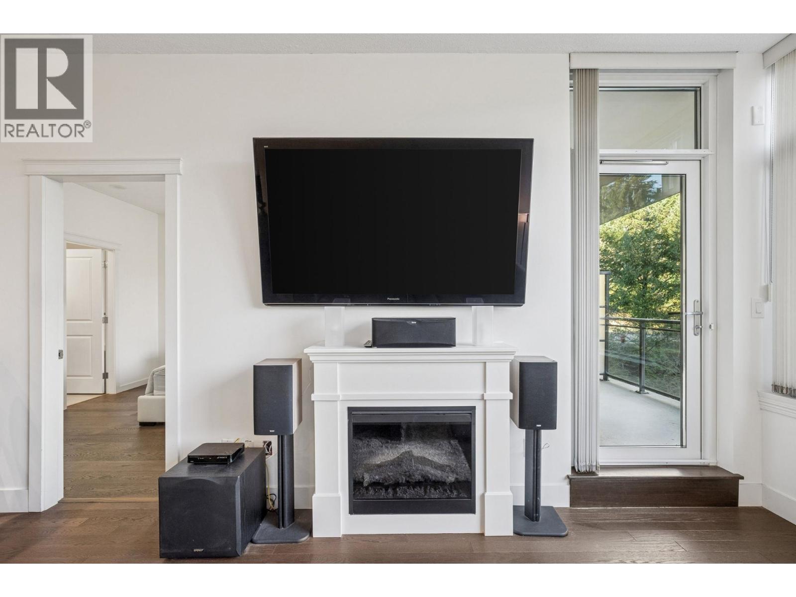 707 1415 PARKWAY BOULEVARD, Coquitlam