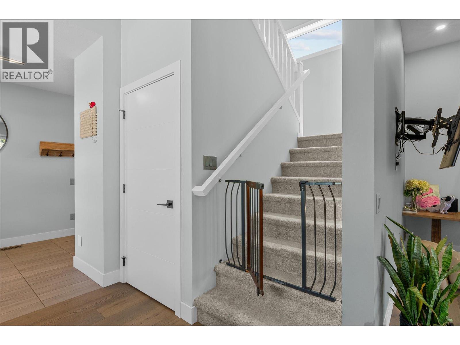  1846 Viewpoint Crescent, West Kelowna