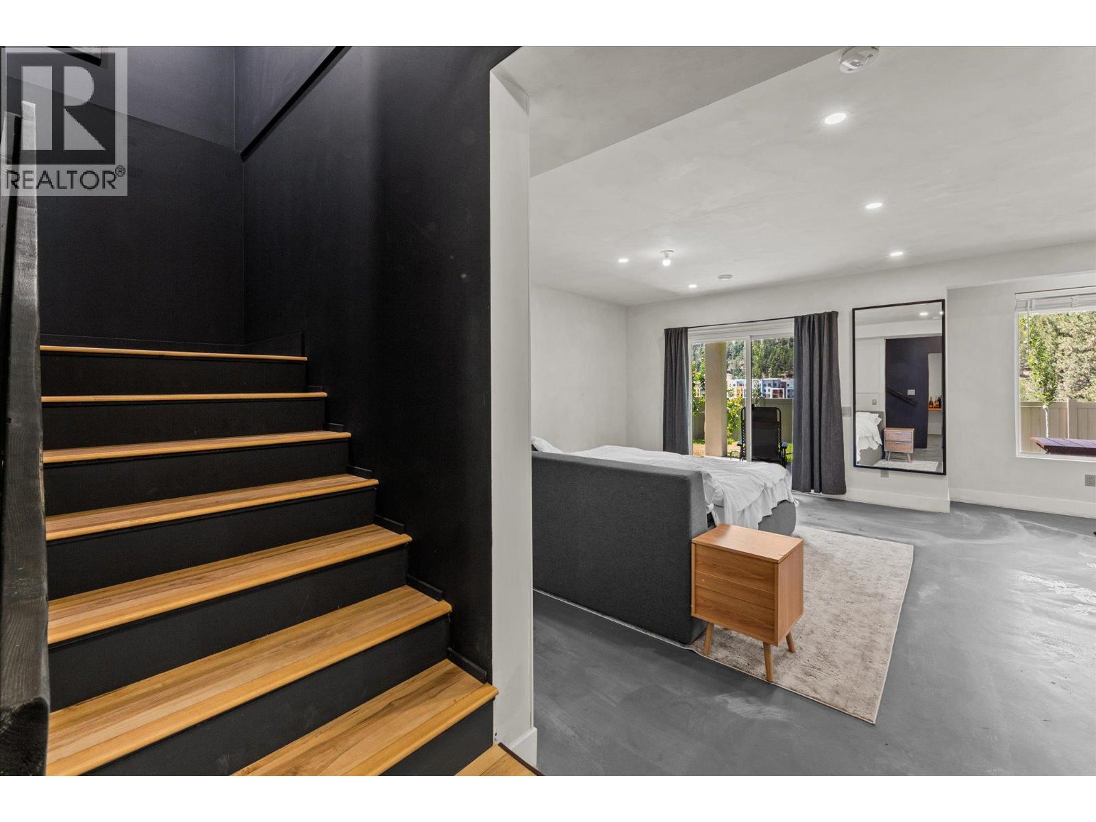  1846 Viewpoint Crescent, West Kelowna