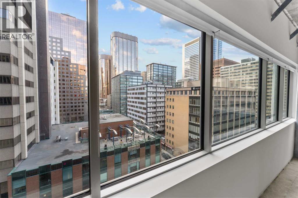 Office for Sale in   Avenue SW Downtown Commercial Core Calgary 