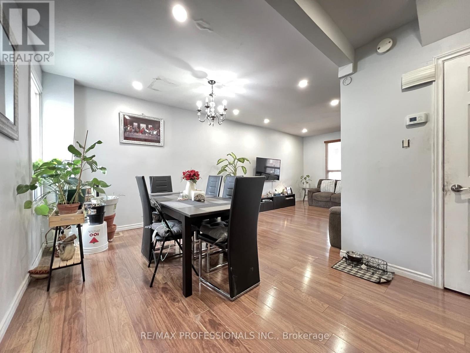 4 LOCUST STREET - 11