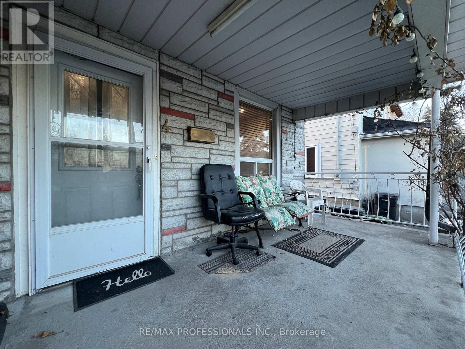 4 LOCUST STREET - 4