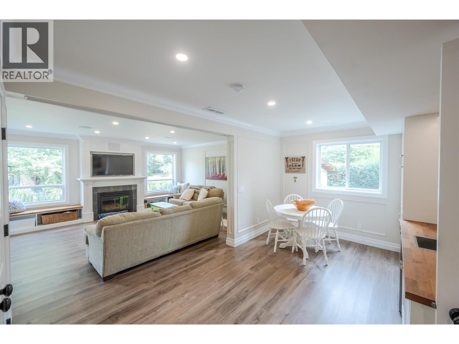 6107 TAVENDER COURT - 46