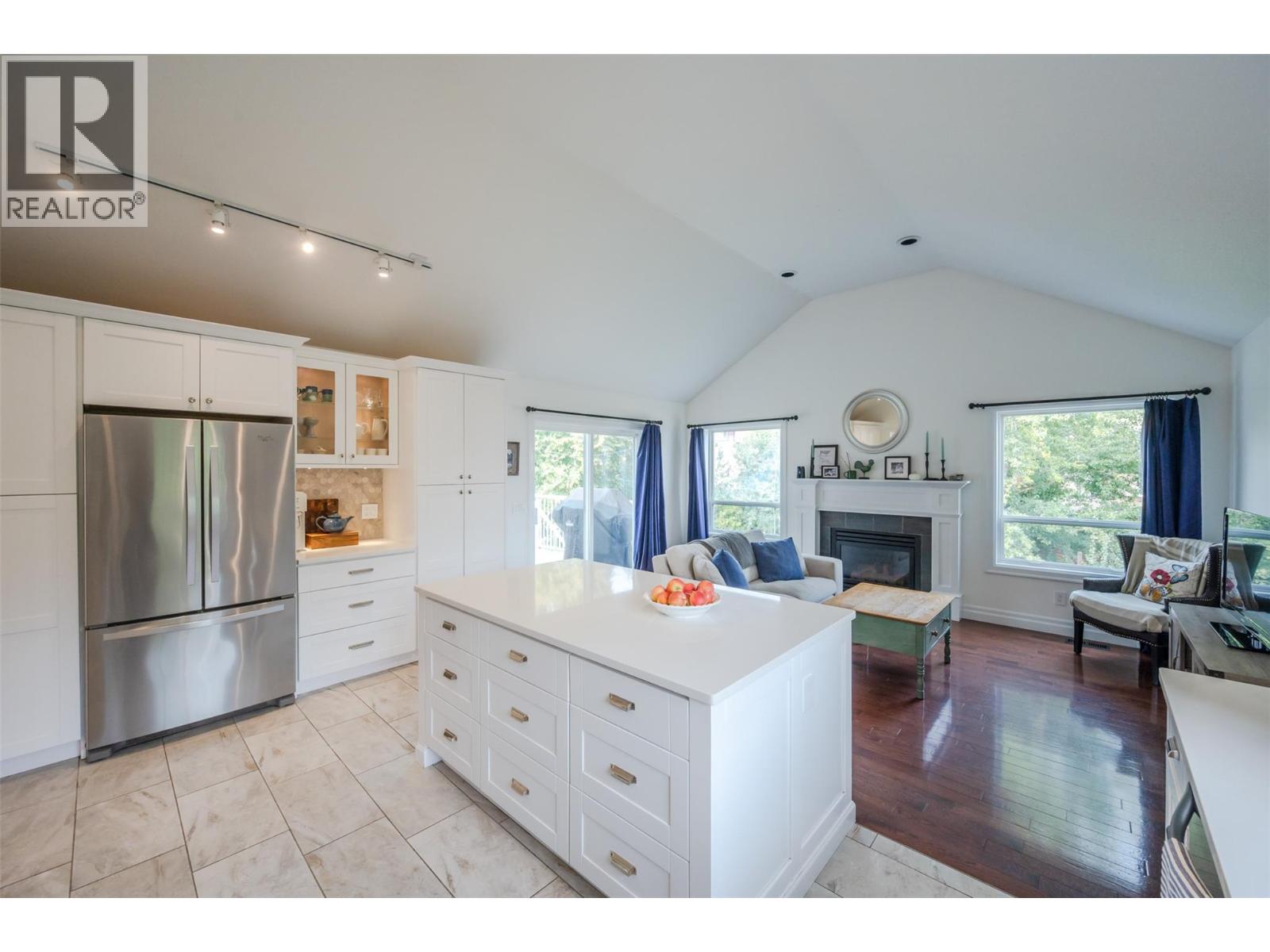 6107 TAVENDER COURT - 5