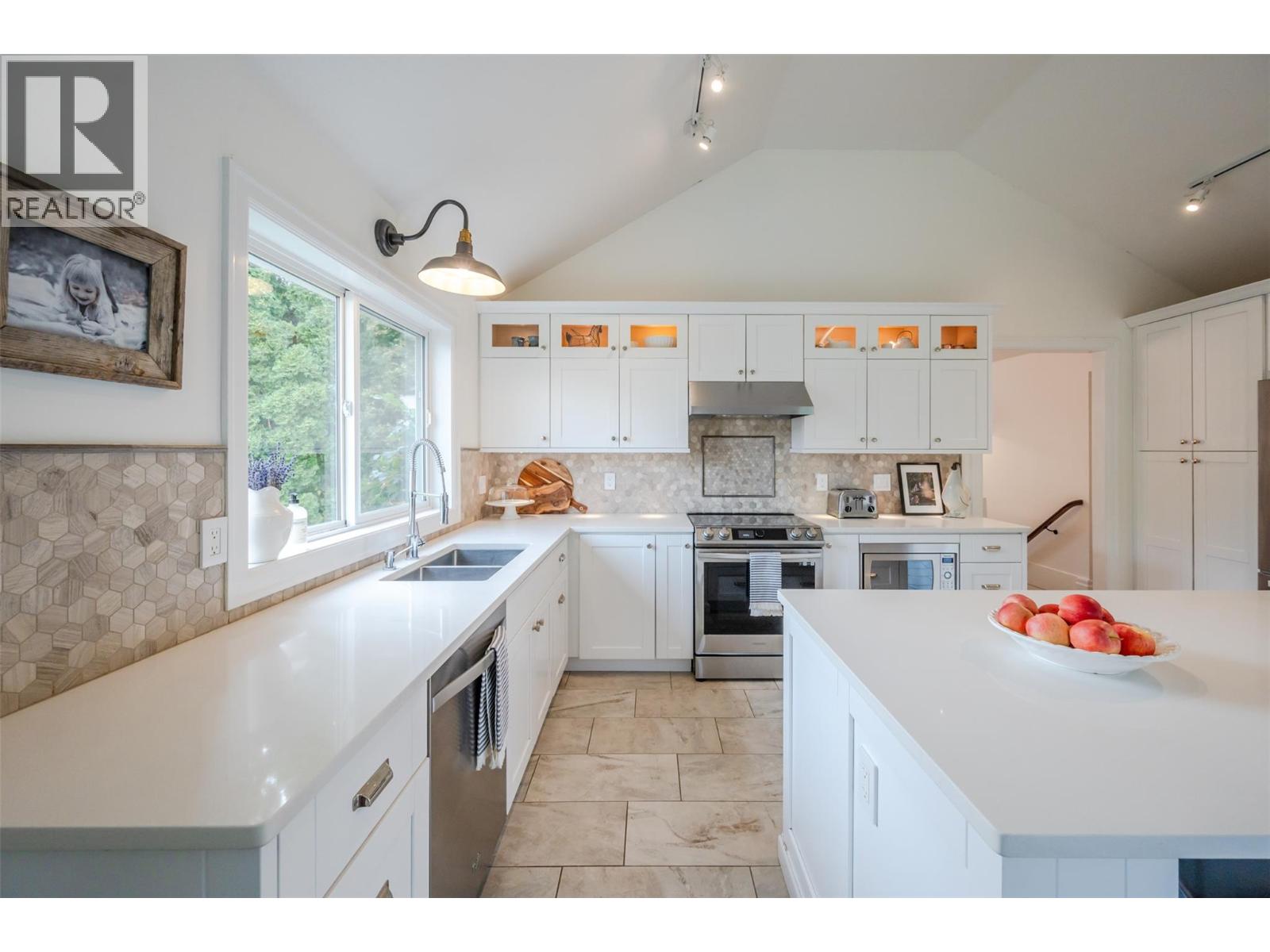 6107 TAVENDER COURT - 7