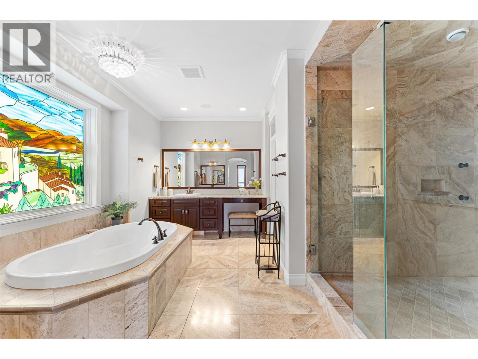  660 Almandine Court, Kelowna