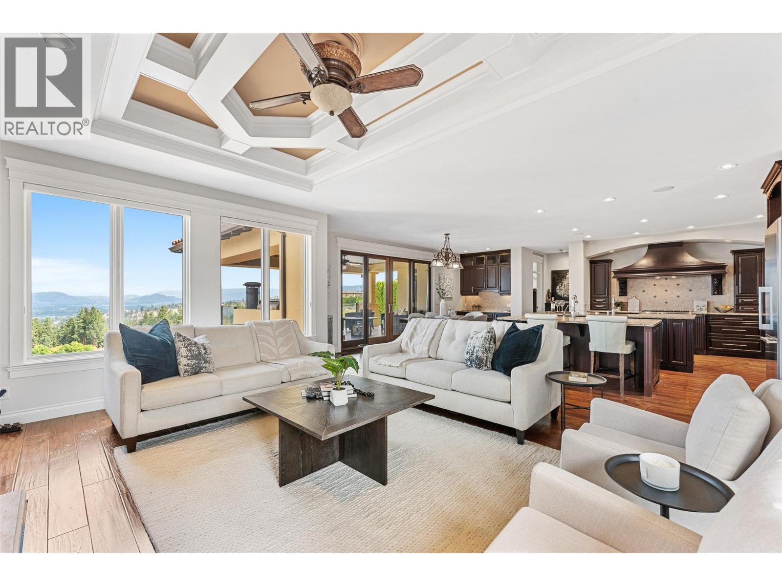  660 Almandine Court, Kelowna