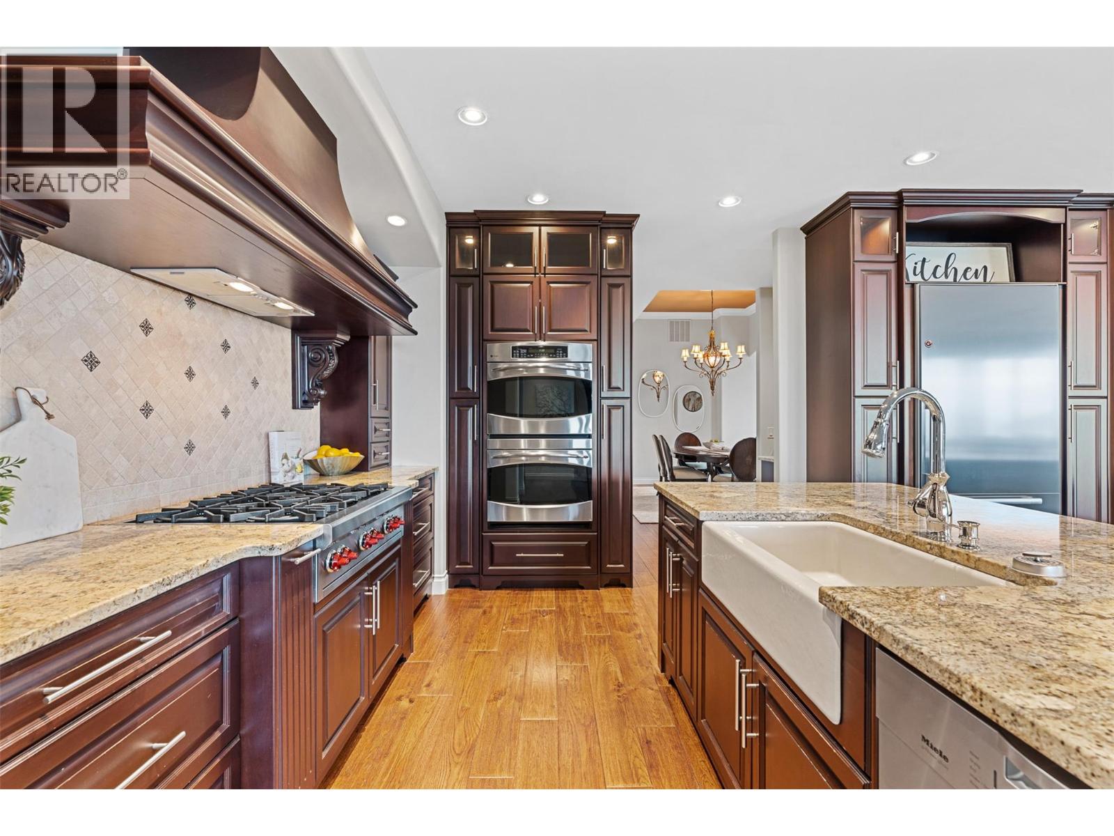  660 Almandine Court, Kelowna