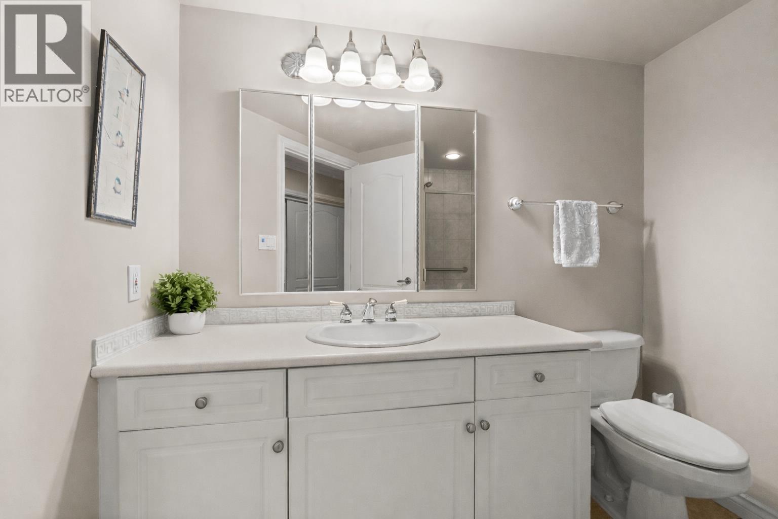 #203-1330 HUNTER Road, Delta