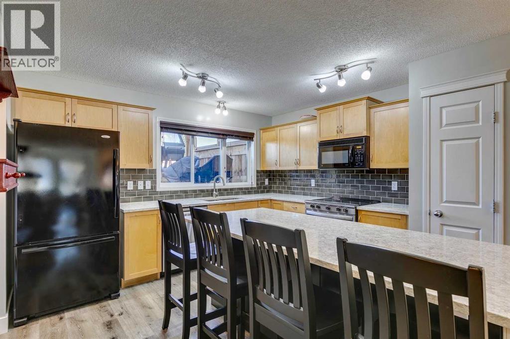 Single Family House for Sale in  Everglen Way SW Evergreen Calgary 