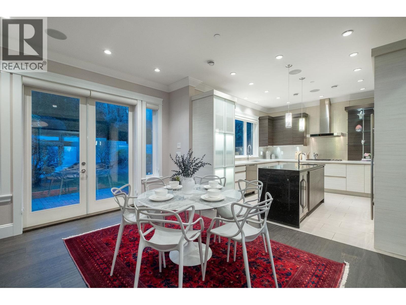 2567 LAWSON AVENUE, West Vancouver