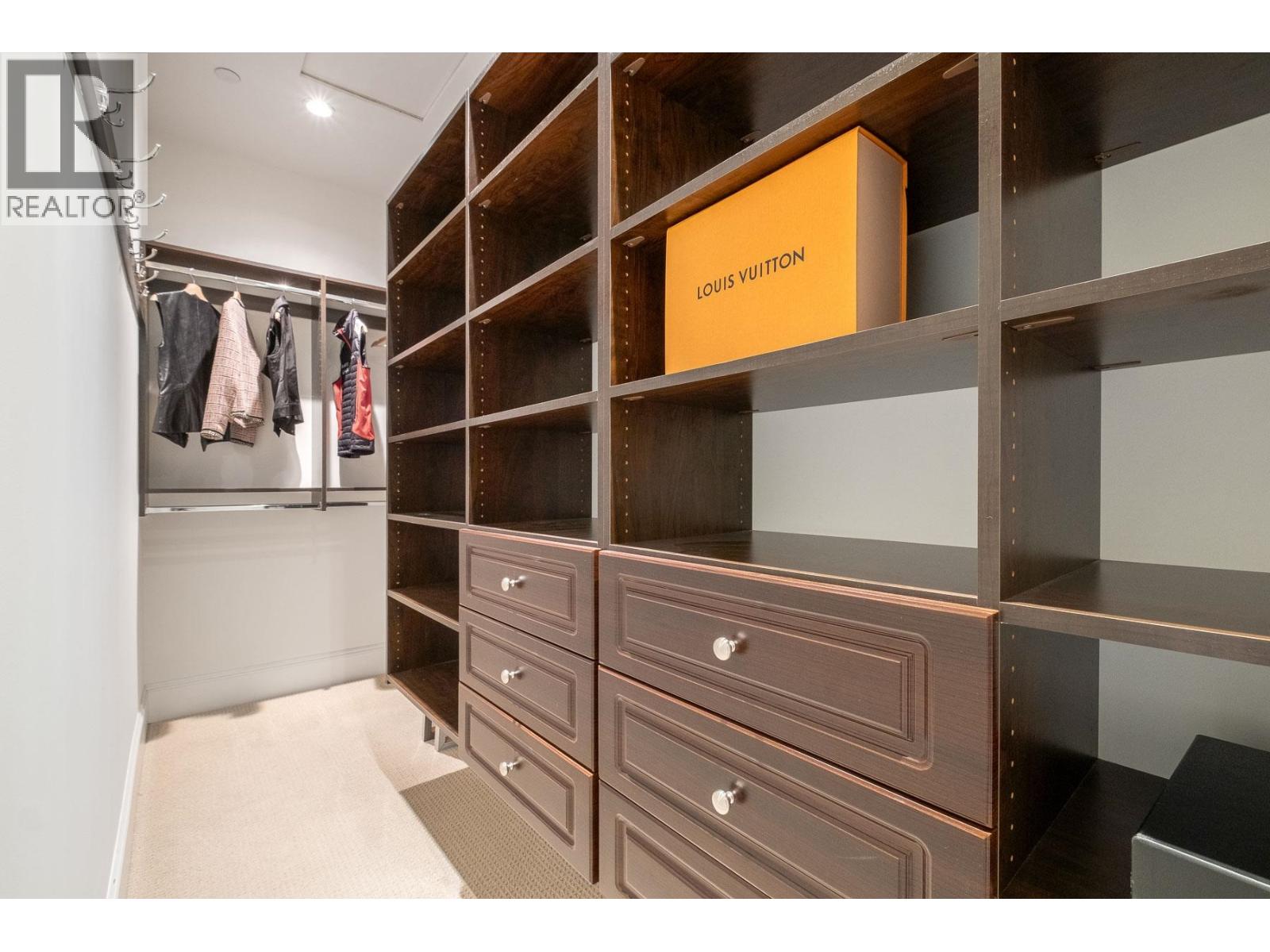 2567 LAWSON AVENUE, West Vancouver