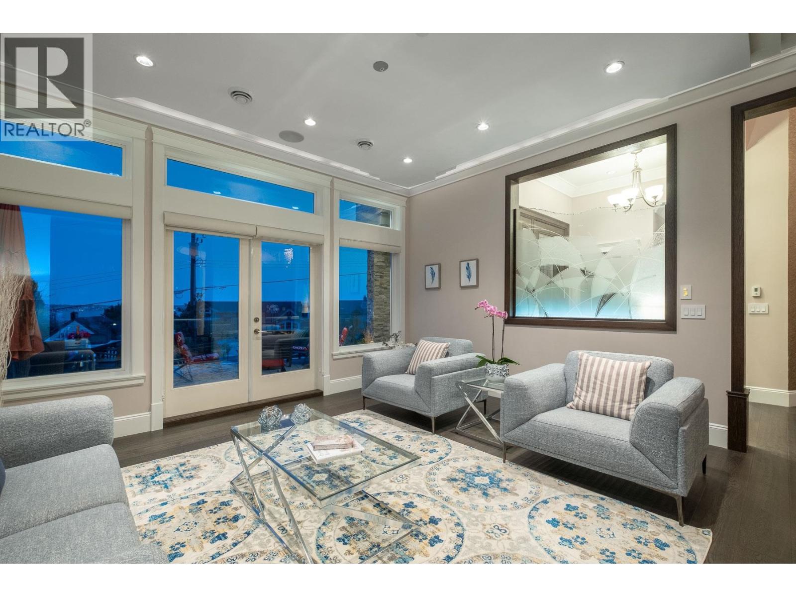 2567 LAWSON AVENUE, West Vancouver