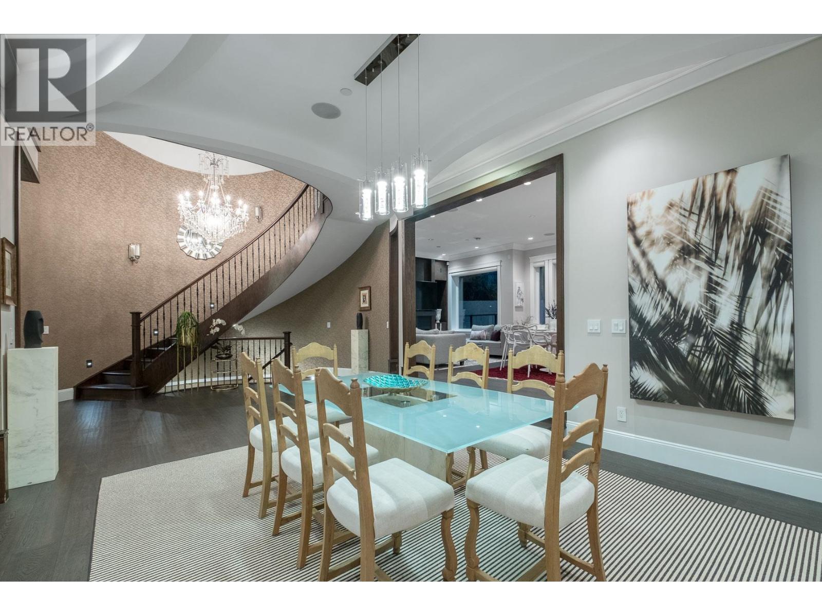 2567 LAWSON AVENUE, West Vancouver