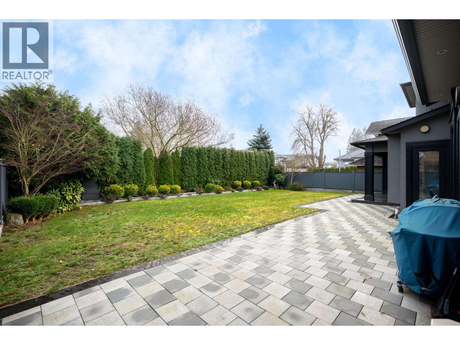 8160 RAILWAY Avenue, Richmond