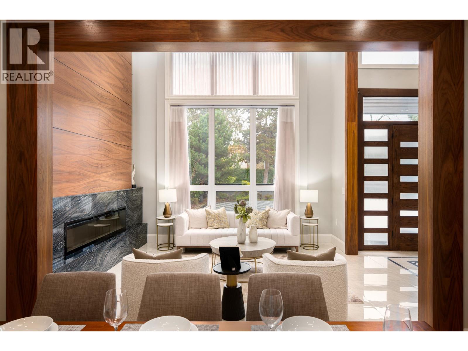 8160 RAILWAY Avenue, Richmond