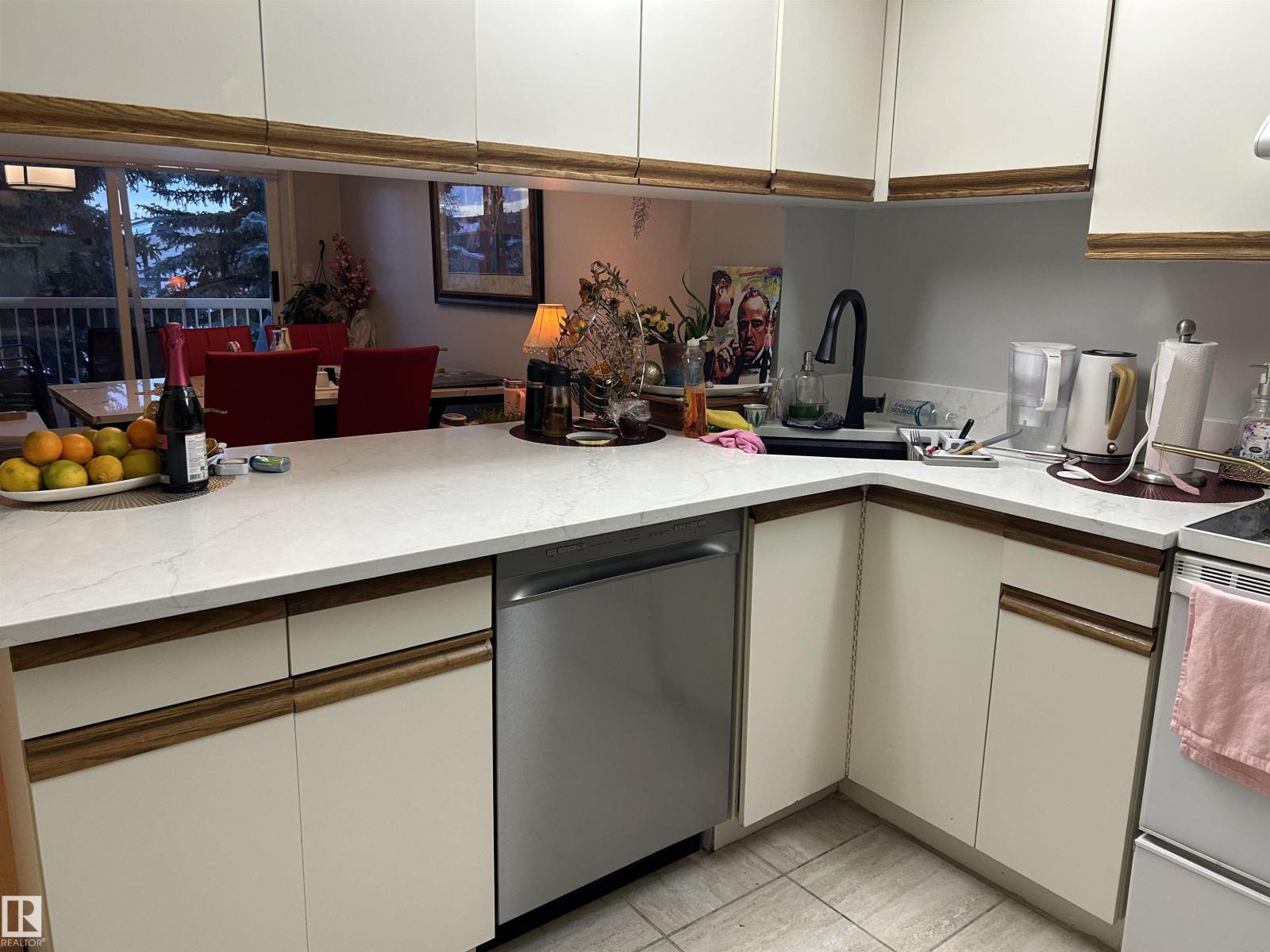 #202 18020 95 AV NW, Edmonton