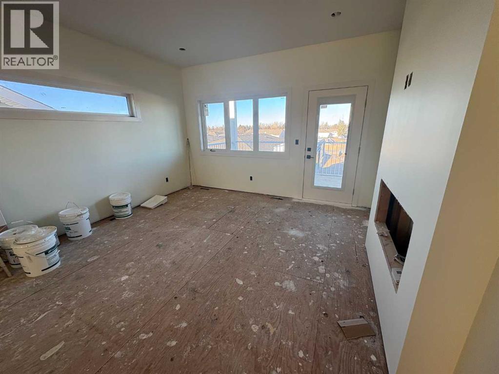 423 Meadowlark Way - Photo 5 of 28, Vulcan, Alberta