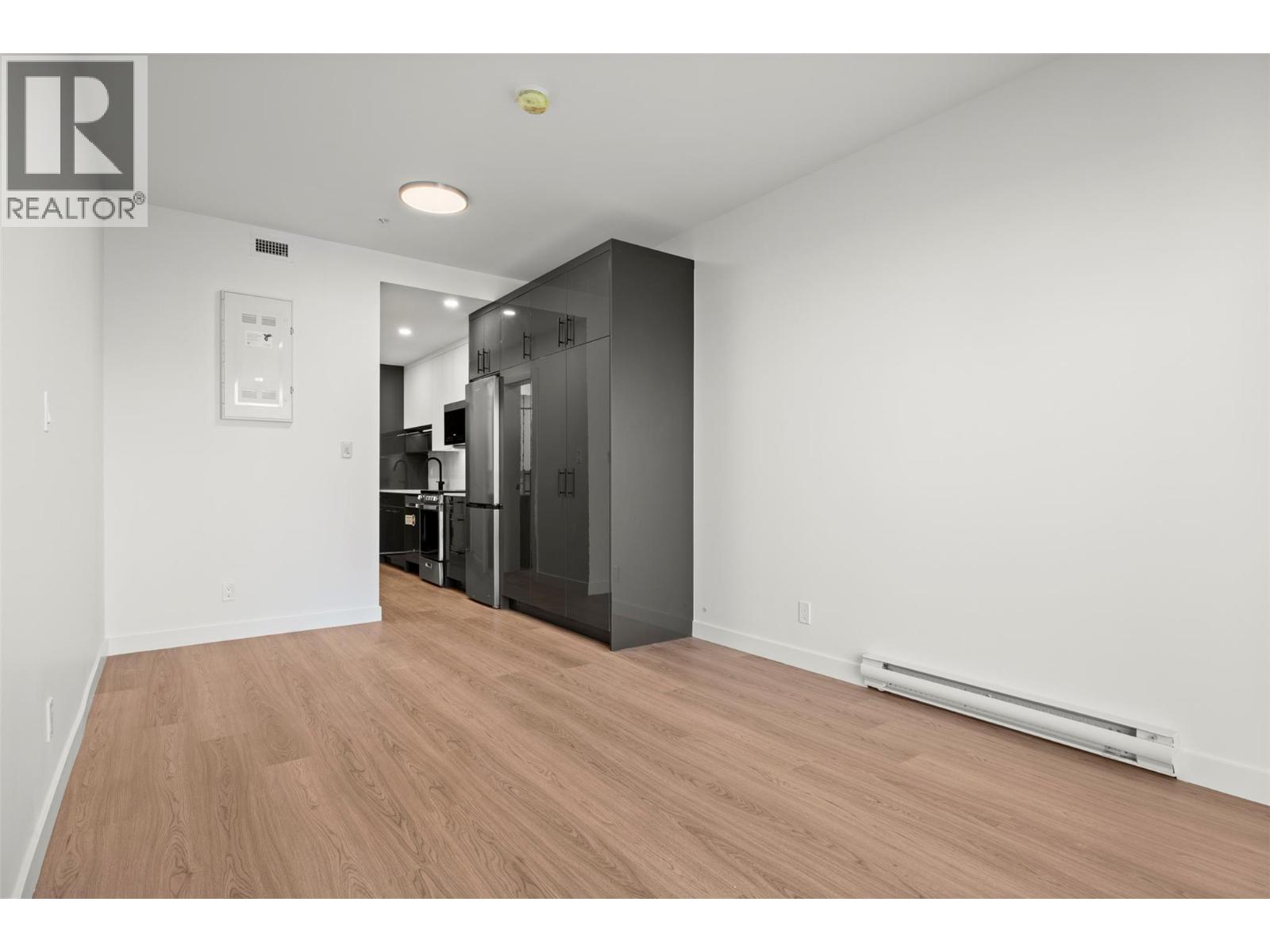 212 1380 Pridham Avenue, Kelowna