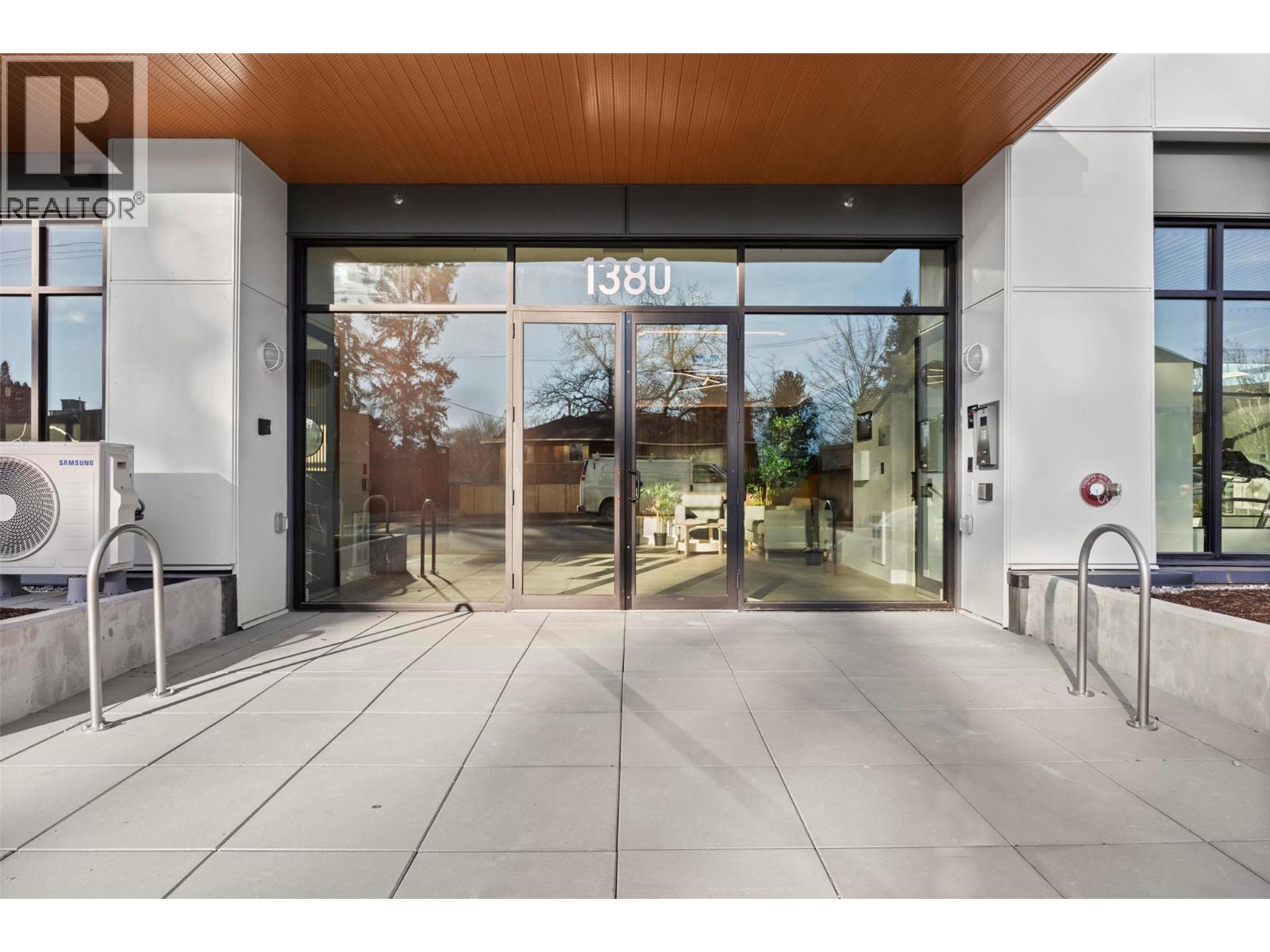 212 1380 Pridham Avenue, Kelowna