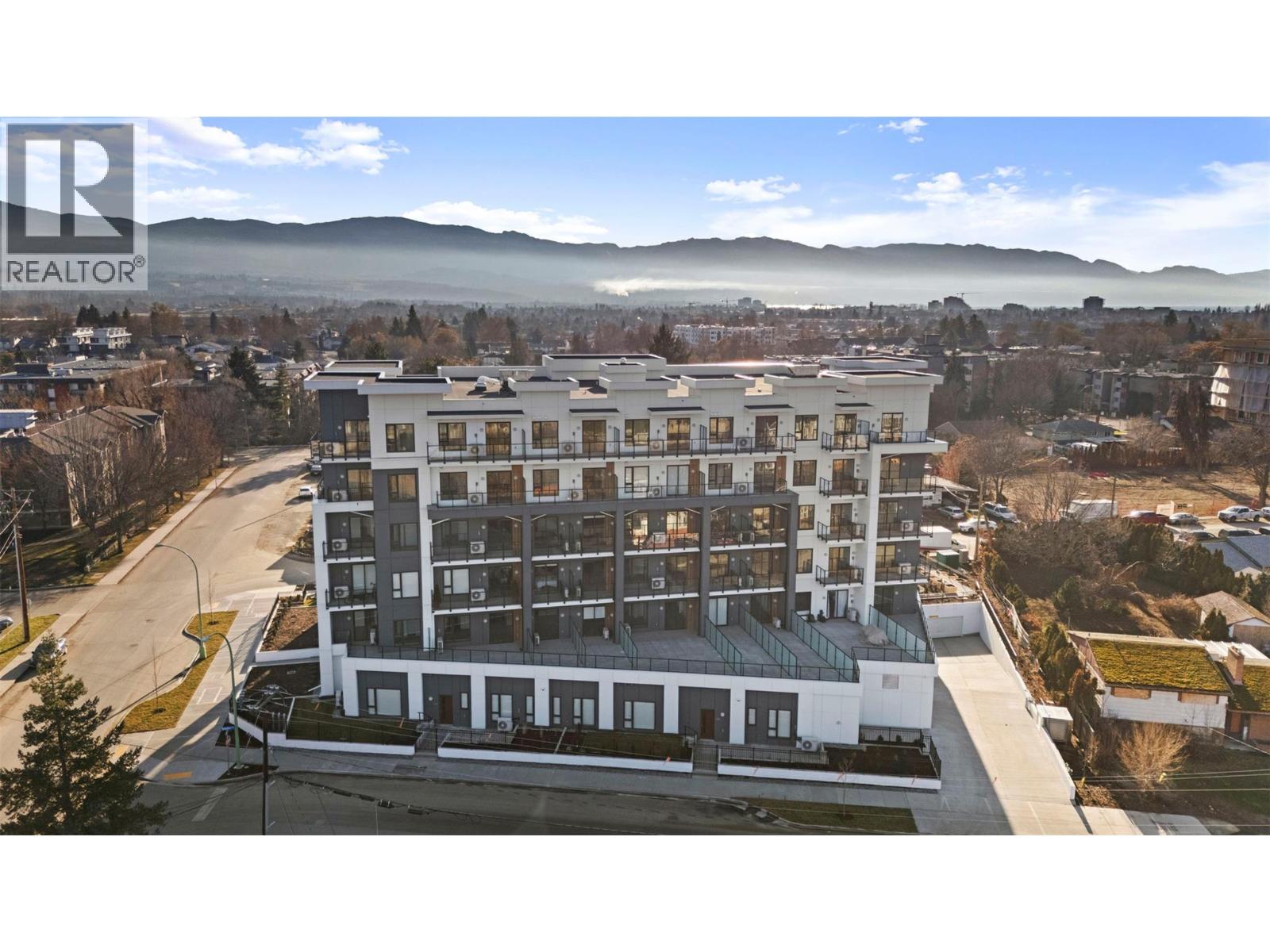 212 1380 Pridham Avenue, Kelowna