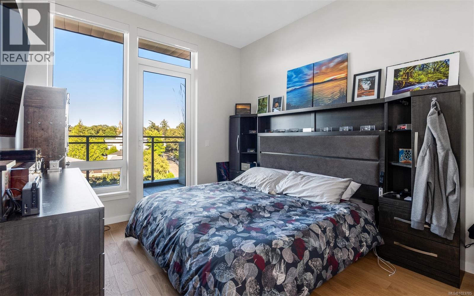 Single Family House for Sale in   Fort St Bellewood Victoria 