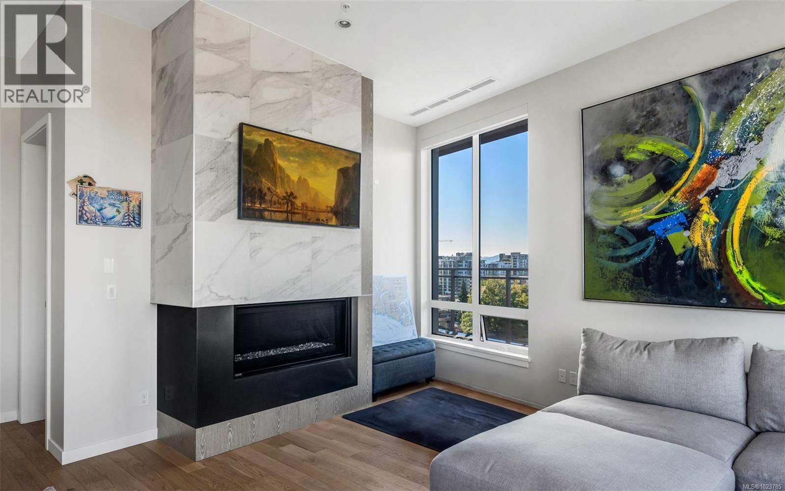 Single Family House for Sale in   Fort St Bellewood Victoria 