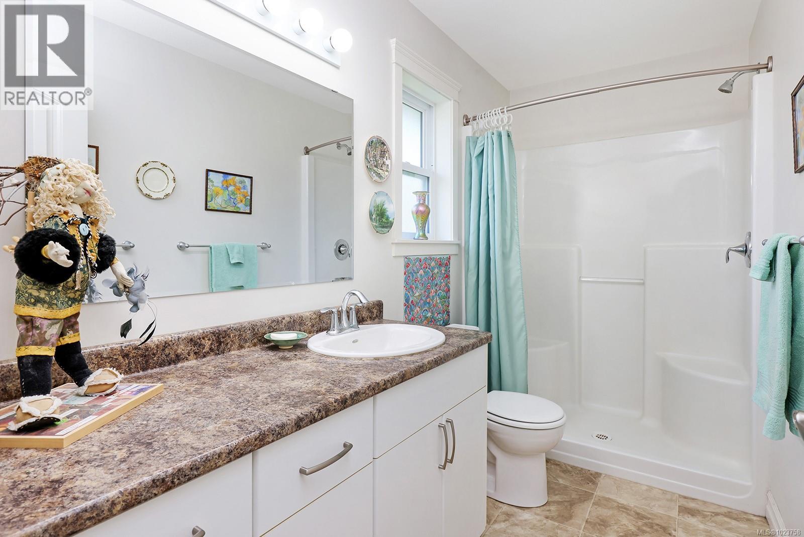 2471 Avro Arrow Dr, Comox