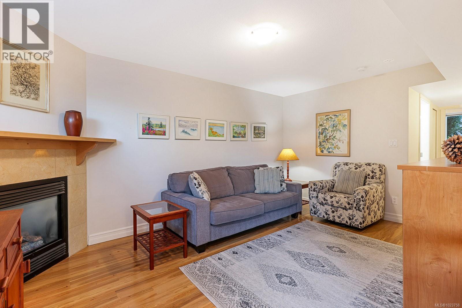 2471 Avro Arrow Dr, Comox