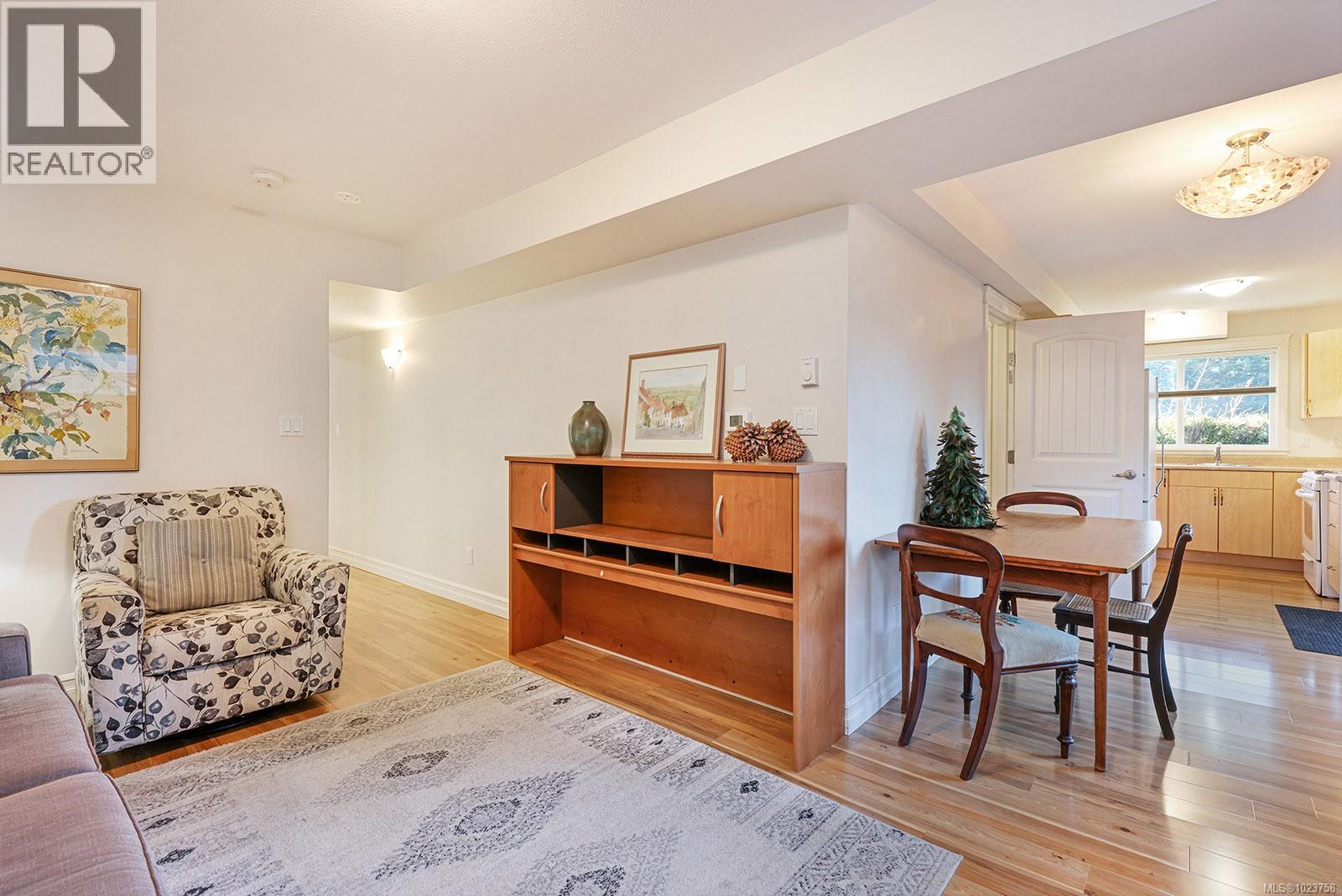 2471 Avro Arrow Dr, Comox