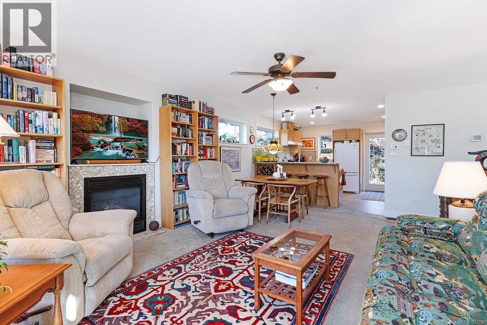 2471 Avro Arrow Dr, Comox