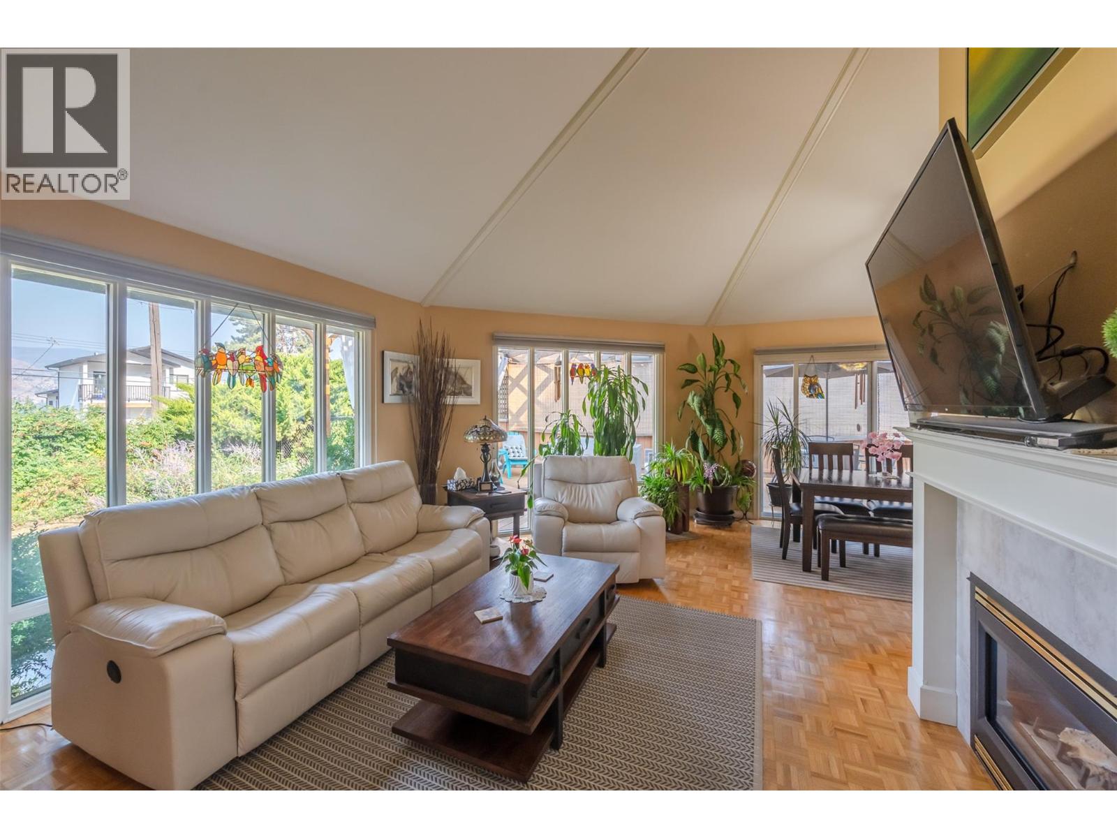 4744 Lakeside Road - 4